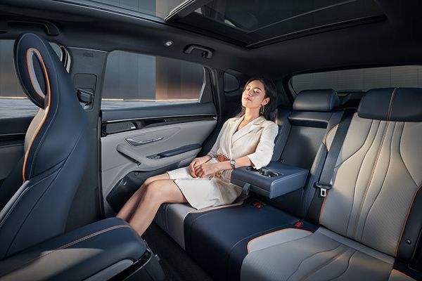 Champagne in Limousine